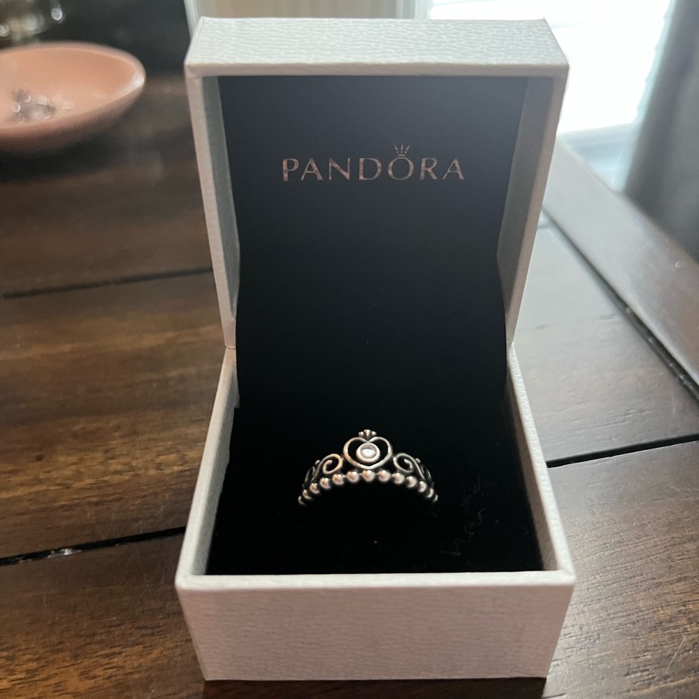 Pandora Princess Tiara Ring size 56 (7.5)